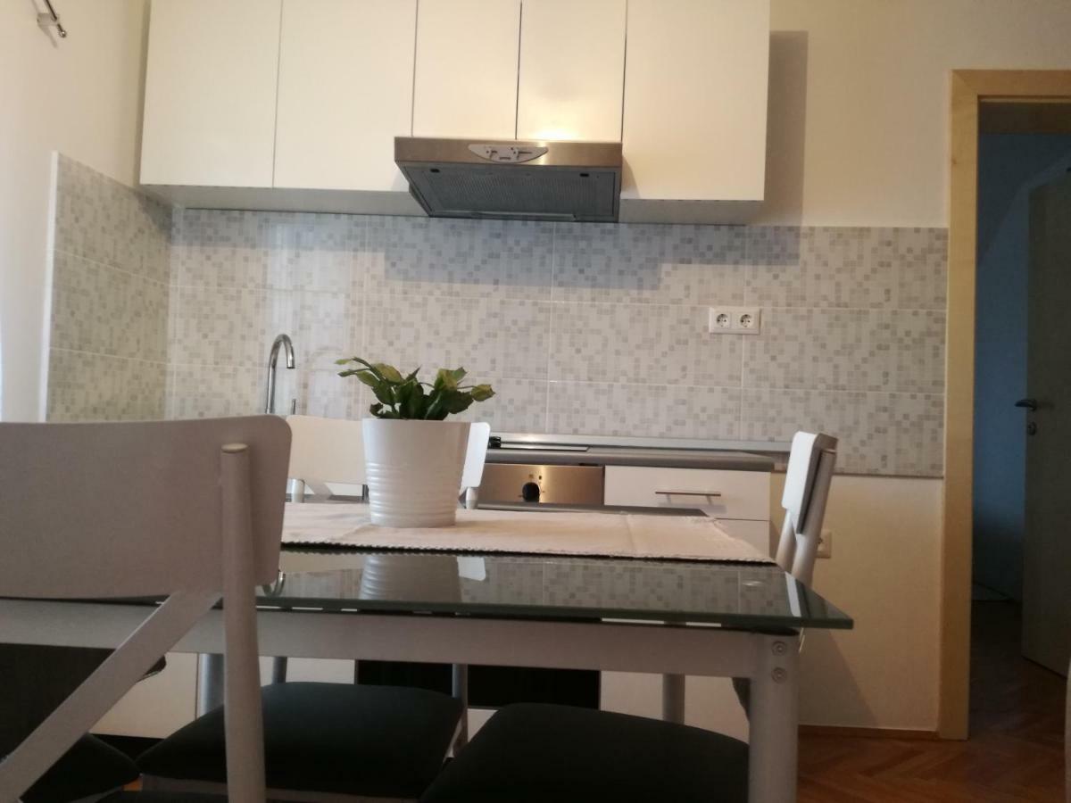 Apartman Jasmin Apartment Catrnja Exterior photo